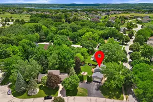 1028 S Imperial Dr, Hartland, WI 53029 - Photo 48