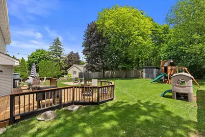 1028 S Imperial Dr, Hartland, WI 53029 - Photo 38