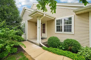 W241N5694 Birchwood Ln, Sussex, WI 53089 - Photo 4