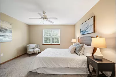 W241N5694  Birchwood Ln, Sussex, WI 53089 - Photo 20