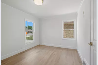 3040 N 76 St, Milwaukee, WI 53210 - Photo 6
