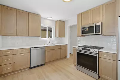 3040 N 76 St, Milwaukee, WI 53210 - Photo 10