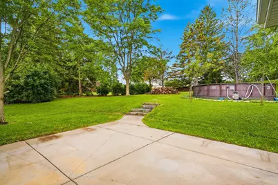 3971 S 118th St, Greenfield, WI 53228 - Photo 16