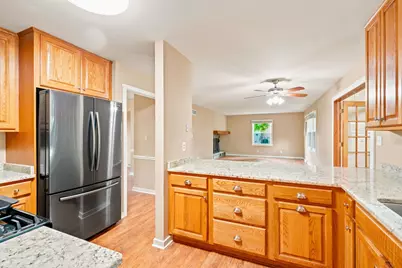 3971 S 118th St, Greenfield, WI 53228 - Photo 10