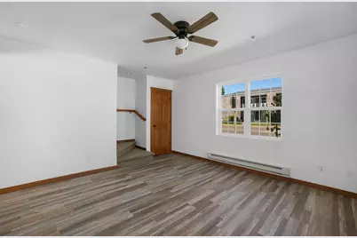 1002  7th St, La Crosse, WI 54601 - Photo 16