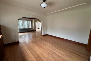 6221 W Thurston Ct, Milwaukee, WI 53218 - Photo 8