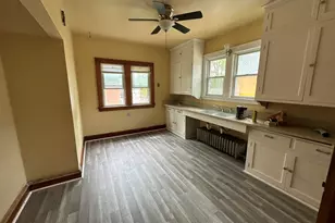 6221 W Thurston Ct, Milwaukee, WI 53218 - Photo 14
