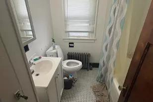 6221 W Thurston Ct, Milwaukee, WI 53218 - Photo 18