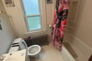 6221 W Thurston Ct, Milwaukee, WI 53218 - Photo 22