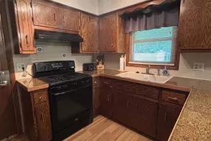N50W14473 Fairmount Ave, Menomonee Falls, WI 53051 - Photo 8