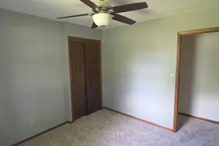 N50W14473 Fairmount Ave, Menomonee Falls, WI 53051 - Photo 16