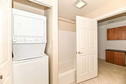 1920 N Farwell Ave #404, Milwaukee, WI 53202 - Photo 30