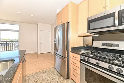 1920 N Farwell Ave #404, Milwaukee, WI 53202 - Photo 14