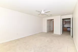 1920 N Farwell Ave, Milwaukee, WI 53202 - Photo 20
