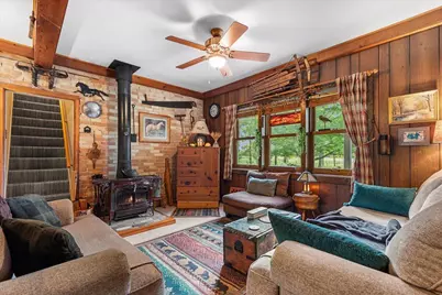 802 S Teut Rd, Burlington, WI 53105 - Photo 14