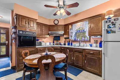 802 S Teut Rd, Burlington, WI 53105 - Photo 10