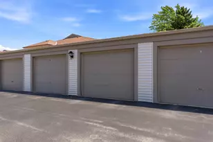 W177N9776 Riversbend Circle, Germantown, WI 53022 - Photo 16