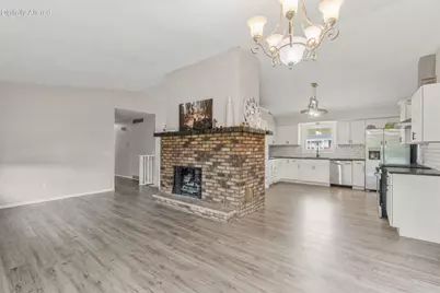 3109  Canterbury Ln, Janesville, WI 53546 - Photo 6