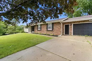 3109 Canterbury Ln, Janesville, WI 53546 - Photo 1