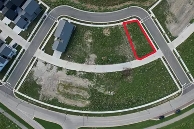 9437 S Cypress Pl #12005, Oak Creek, WI 53154 - Photo 2