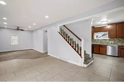 3684 S 33rd St, Greenfield, WI 53221 - Photo 6