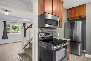 3684 S 33rd St, Greenfield, WI 53221 - Photo 10