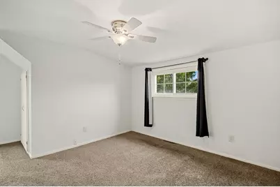 3684 S 33rd St, Greenfield, WI 53221 - Photo 16