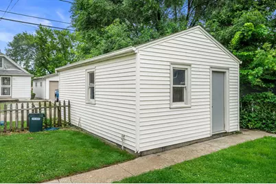 3684 S 33rd St, Greenfield, WI 53221 - Photo 24