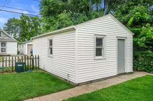 3684 S 33rd St, Greenfield, WI 53221 - Photo 24