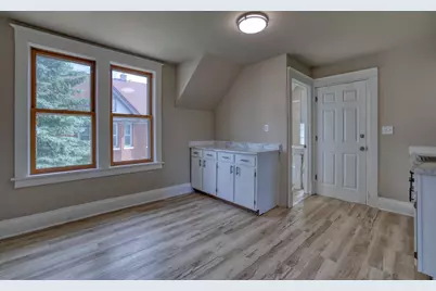 2316 S 84th St, West Allis, WI 53227 - Photo 4