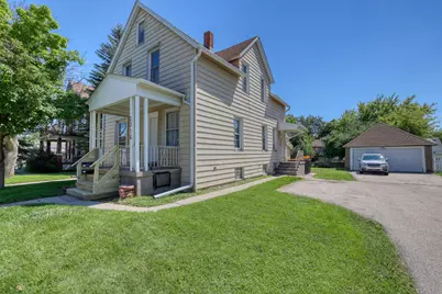 2316 S 84th St, West Allis, WI 53227 - Photo 2