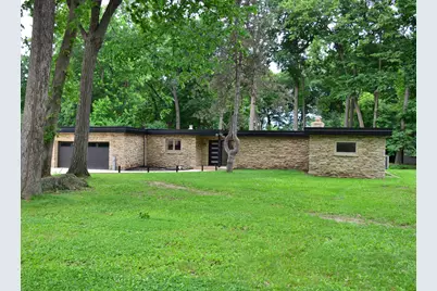 13815 W Robin Trl, New Berlin, WI 53151 - Photo 34