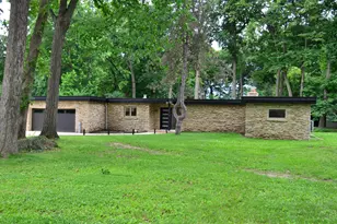 13815 W Robin Trail, New Berlin, WI 53151 - Photo 34