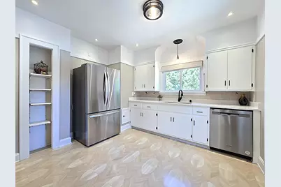 4062 N 40th St, Milwaukee, WI 53216 - Photo 2