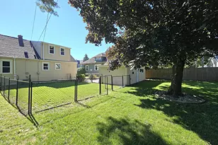 1957 S 82nd St, West Allis, WI 53219 - Photo 44