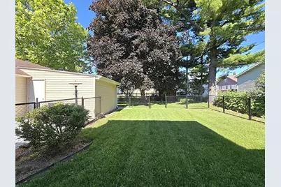 1957 S 82nd St, West Allis, WI 53219 - Photo 42
