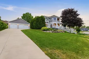 405 Lake Dr, Random Lake, WI 53075 - Photo 76