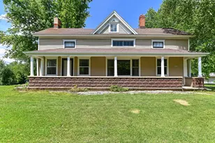 5824 Marsh Rd, Racine, WI 53185 - Photo 4