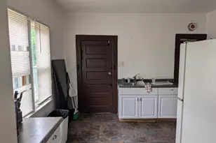 2524 W Michigan St, Milwaukee, WI 53233 - Photo 26