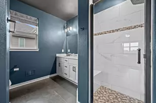 S54W25488 Pebble Brk Ct, Waukesha, WI 53189 - Photo 20