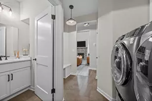 S54W25488 Pebble Brk Ct, Waukesha, WI 53189 - Photo 24