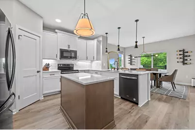S54W25488  Pebble Brook Ct, Waukesha, WI 53189 - Photo 10