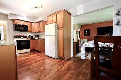 8675 N 51st St, Brown Deer, WI 53223 - Photo 14