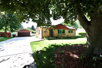8675 N 51st St, Brown Deer, WI 53223 - Photo 2