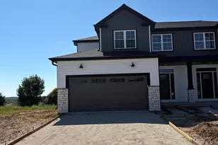 507 Golf Dr, Jefferson, WI 53549 - Photo 2
