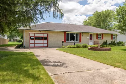 321  Macarthur Dr, Mukwonago, WI 53149 - Photo 1
