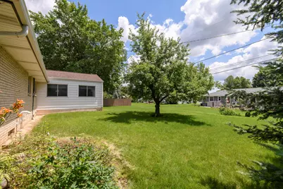 321  Macarthur Dr, Mukwonago, WI 53149 - Photo 6