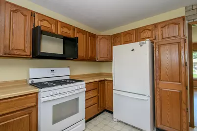 321  Macarthur Dr, Mukwonago, WI 53149 - Photo 16