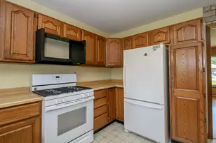 321 Macarthur Dr, Mukwonago, WI 53149 - Photo 16