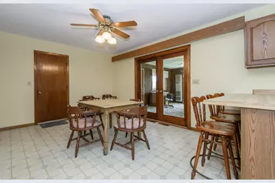 321  Macarthur Dr, Mukwonago, WI 53149 - Photo 12